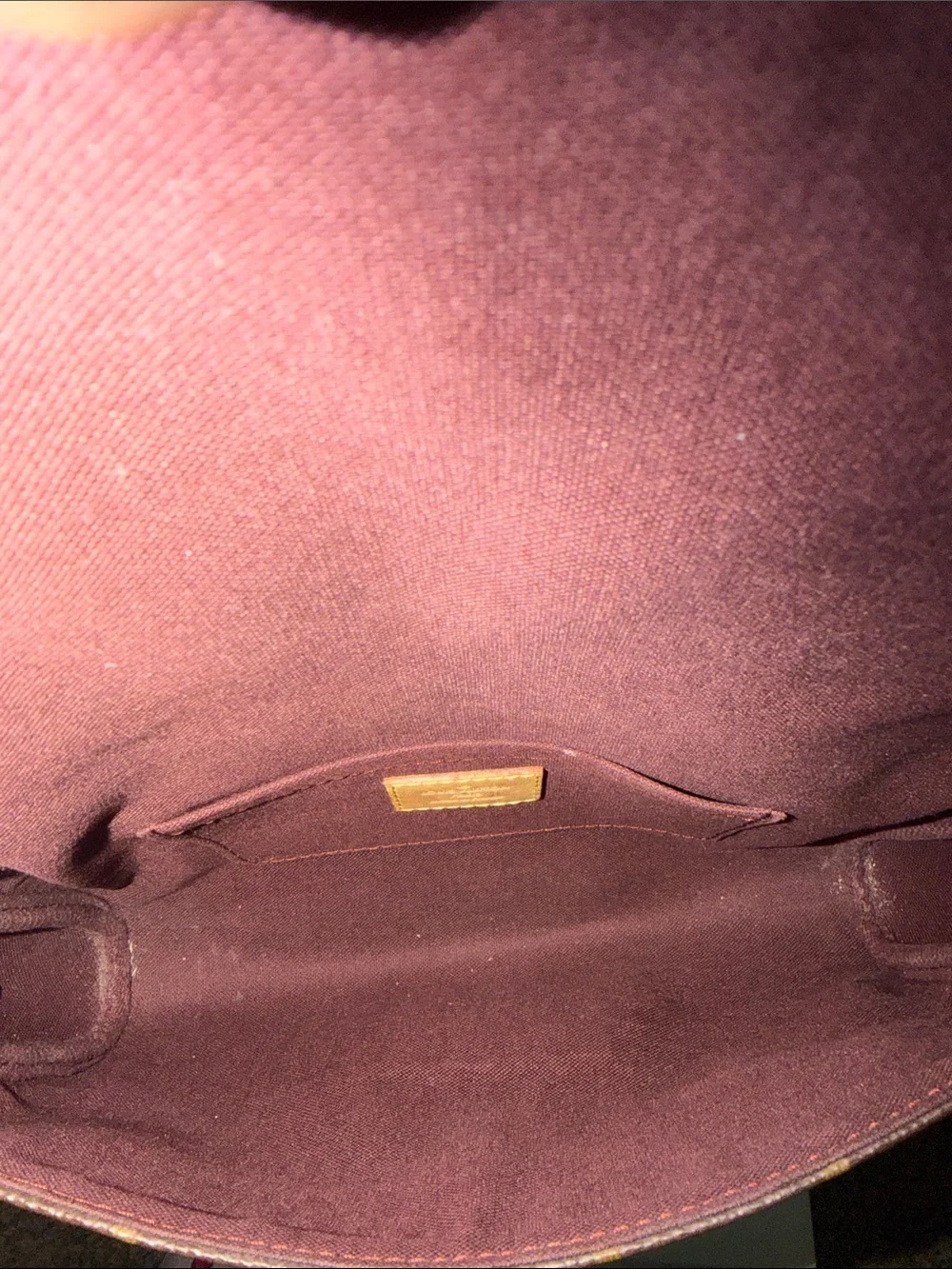 Louis Vuitton classic hard